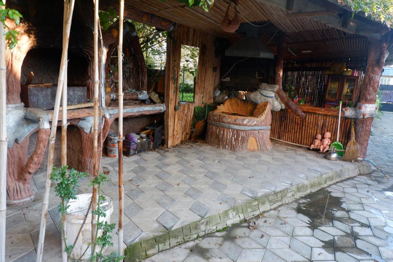 Rezo'S Ranch Appartement Samtredia Buitenkant foto