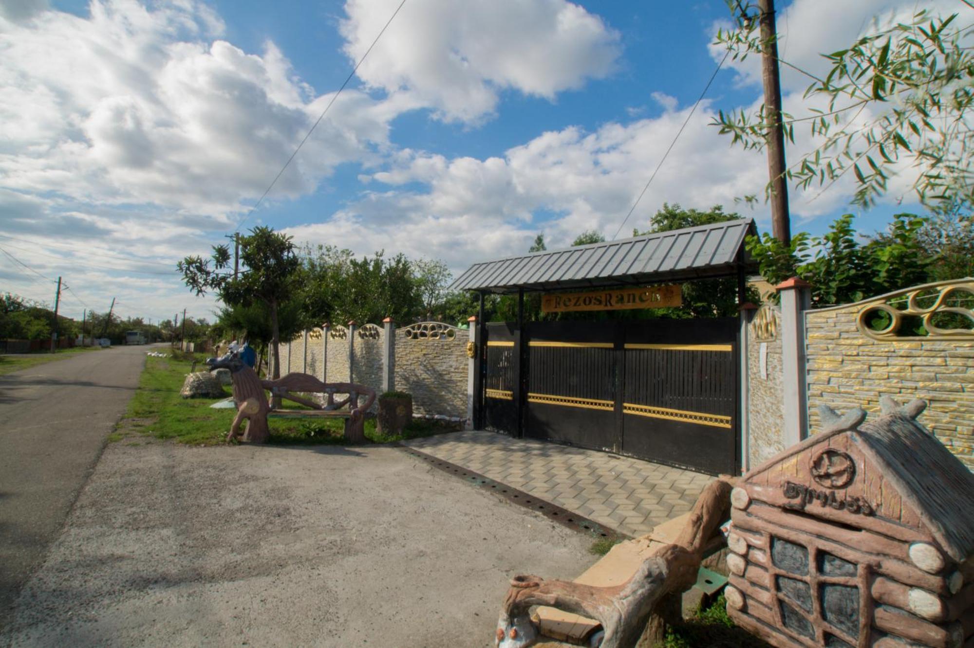 Rezo'S Ranch Appartement Samtredia Buitenkant foto